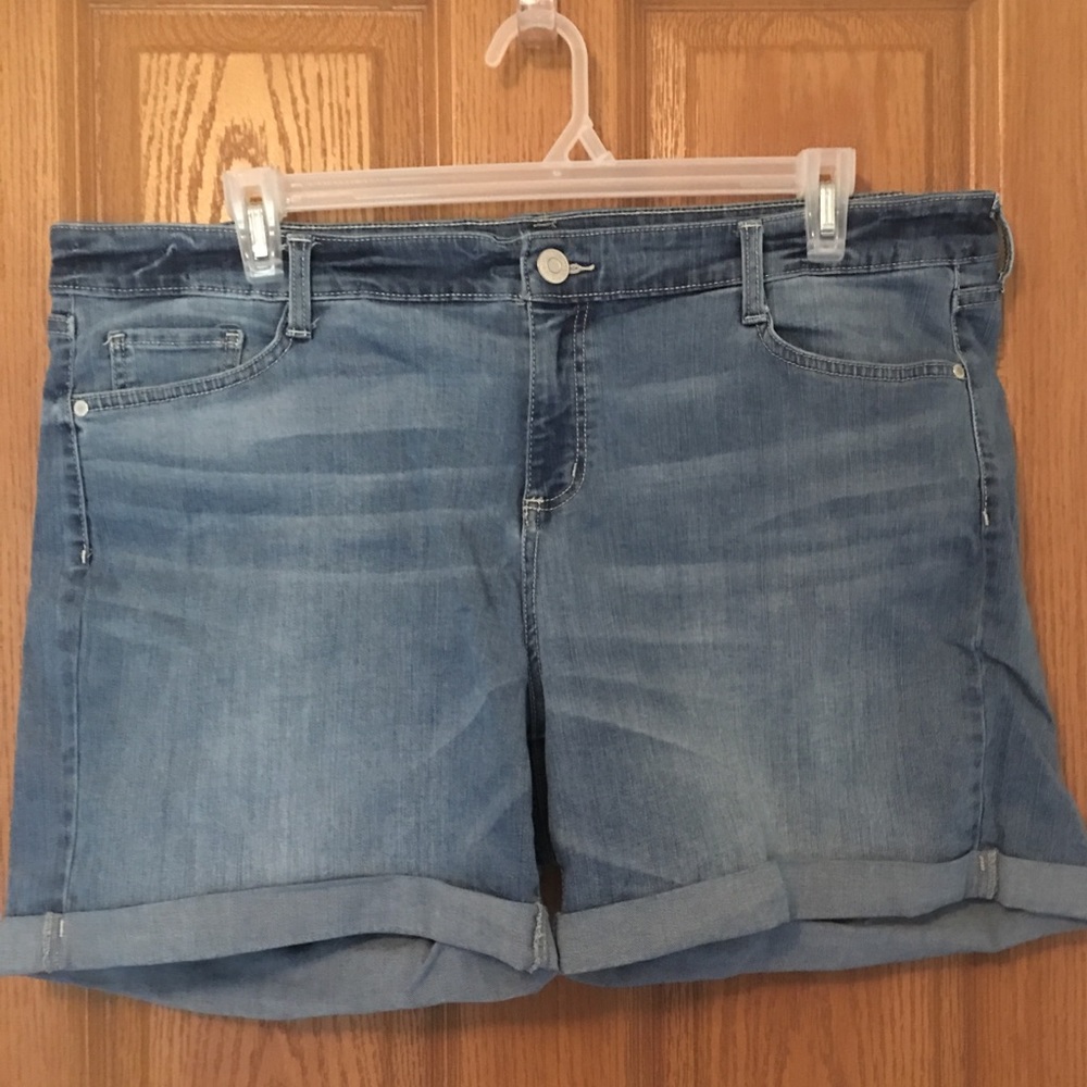 Plus-size Jean Shorts